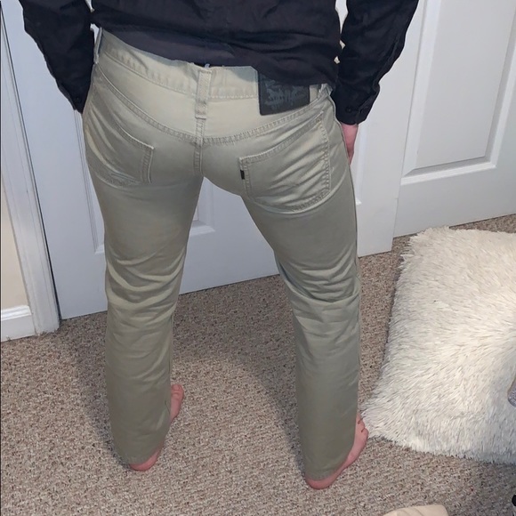 Levi’s khaki pants - Picture 4 of 4